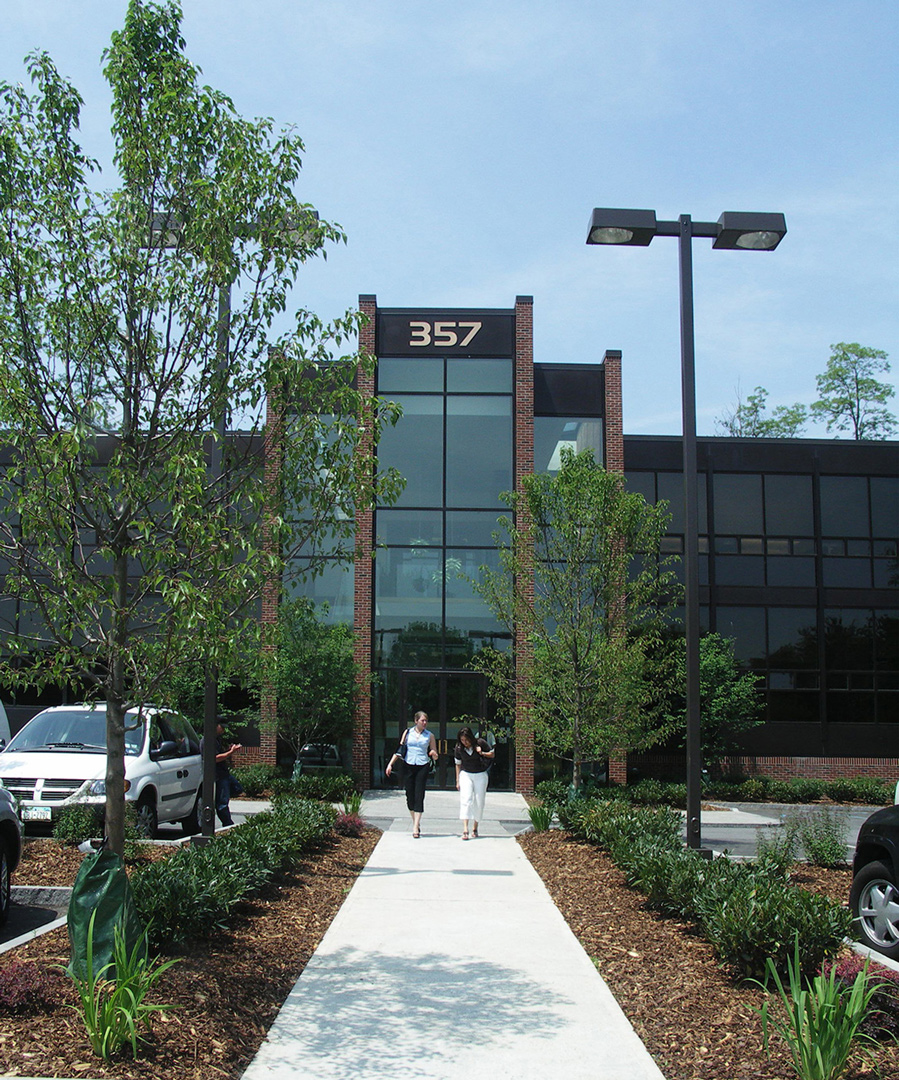 357 Main Street office interior with glass-and-steel architecture